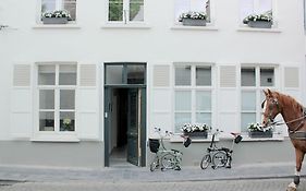 B&B Alphabet - Luxury Guesthouse&Art Gallery