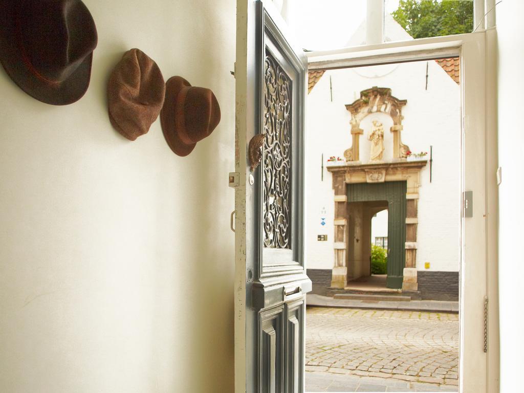 B&B Alphabet - Luxury Guesthouse&Art Gallery Bruges Extérieur photo