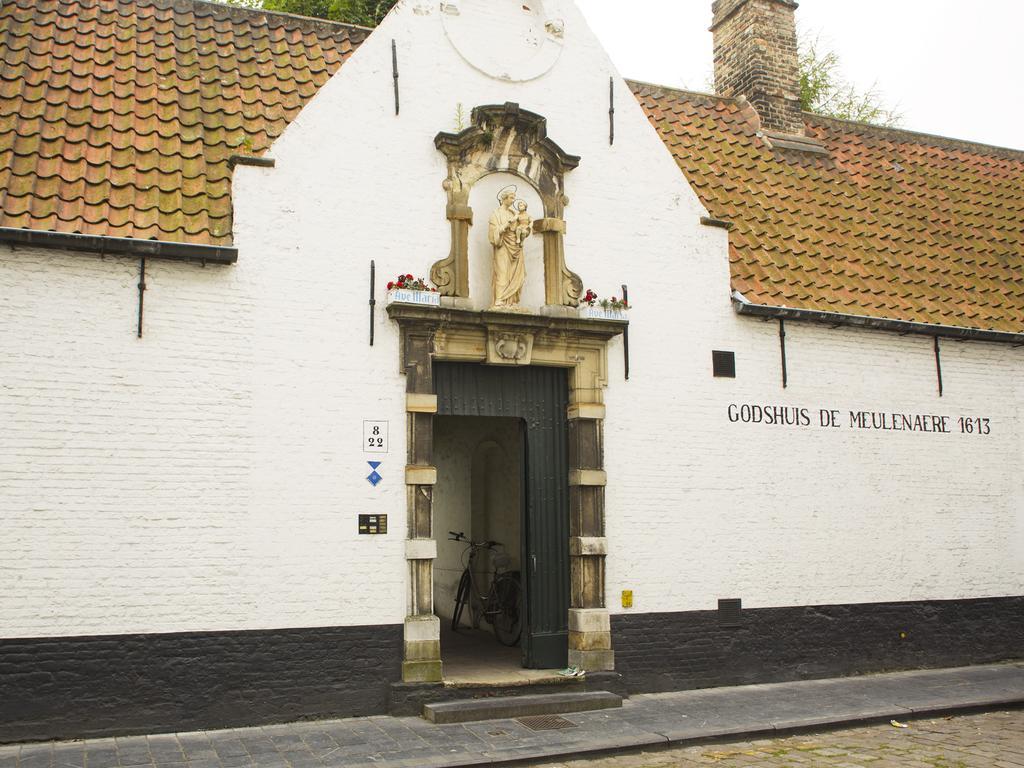B&B Alphabet - Luxury Guesthouse&Art Gallery Bruges Extérieur photo