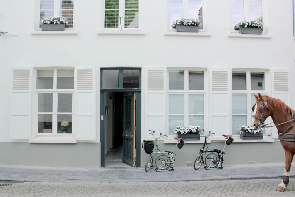 B&B Alphabet - Luxury Guesthouse&Art Gallery Bruges Extérieur photo